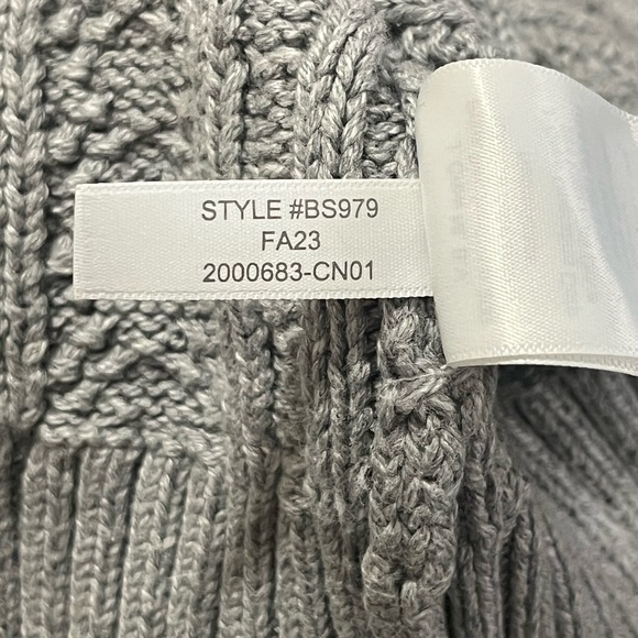 J.Crew Pearl embellished cotton cable-knit sweater XS - Picture 5 of 7